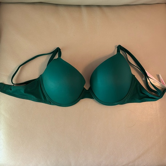 NWOT VS Pink push up bra size 34C - Picture 1 of 5